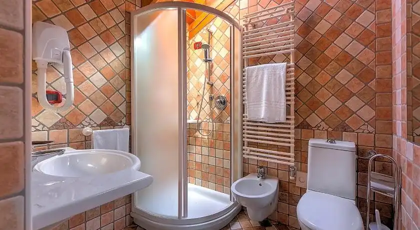 Bagno con doccia
